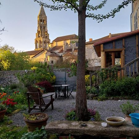 Chambre D Hote "Sous Le Clocher" Appartement Saint-Léonard-de-Noblat Buitenkant foto