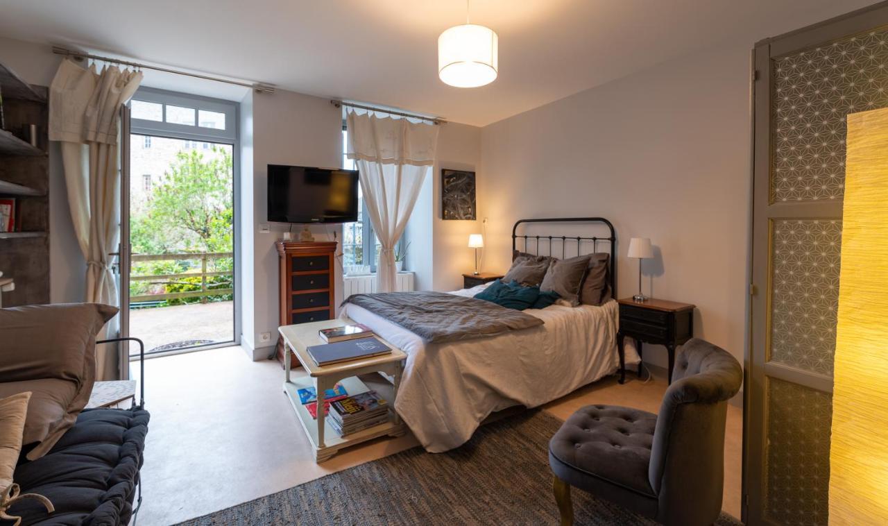 Chambre D Hote "Sous Le Clocher" Appartement Saint-Léonard-de-Noblat Buitenkant foto