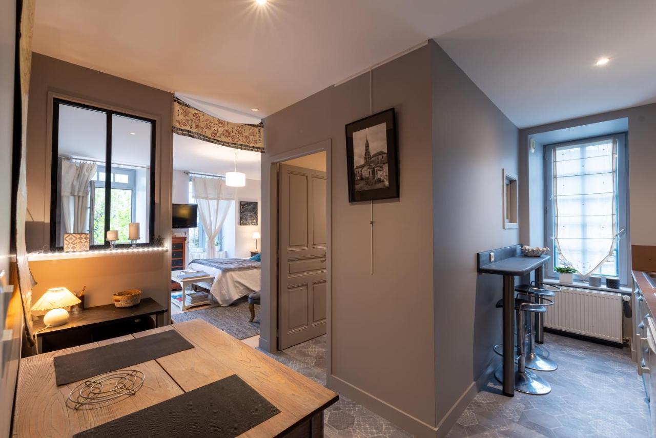 Chambre D Hote "Sous Le Clocher" Appartement Saint-Léonard-de-Noblat Buitenkant foto